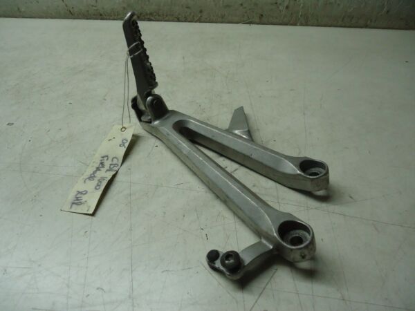 HONDA CBR1000 RH REAR FOOTREST HANGER & FOOTPEG 2006 