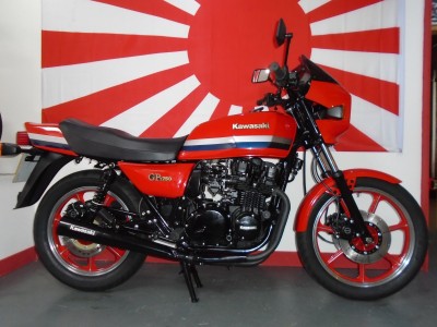 Kawasaki GPz750 R1