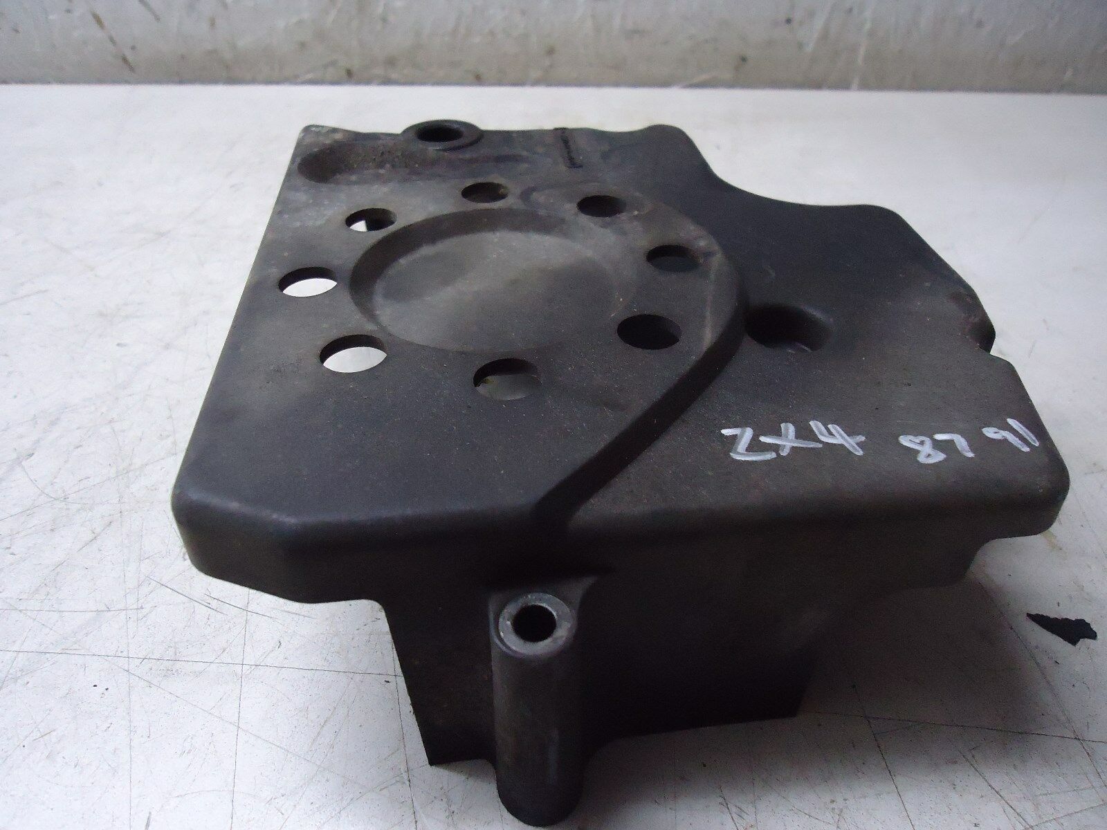 Kawasaki ZX4 Sprocket Cover 87-91 ZX400 Engine Casing Cover