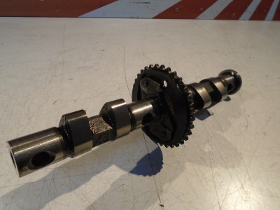 Yamaha Vmax 1985 Front Exhaust Camshaft