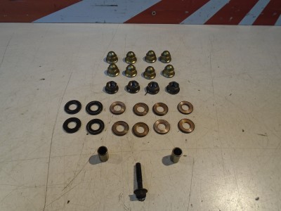 Suzuki GSX600F Cylinder Head Nuts