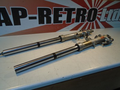 Kawasaki GPZ900R Forks