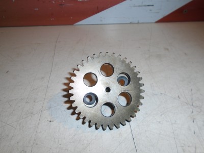 Kawasaki GPZ900R OIl Pump Gear