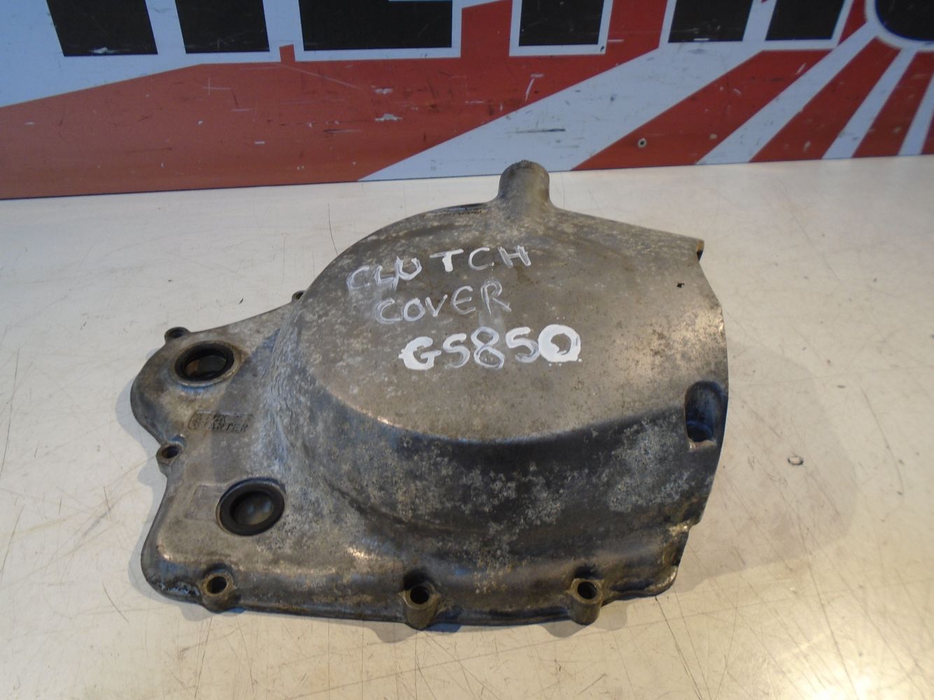 Suzuki GS850G Clutch Cover