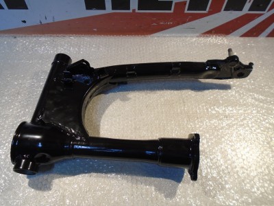 Suzuki GS1000G Swingarm