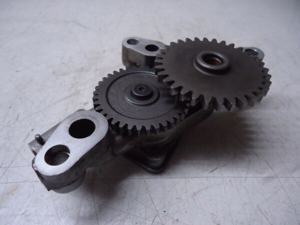 Yamaha XS250 Engine Oil Pump & Gear