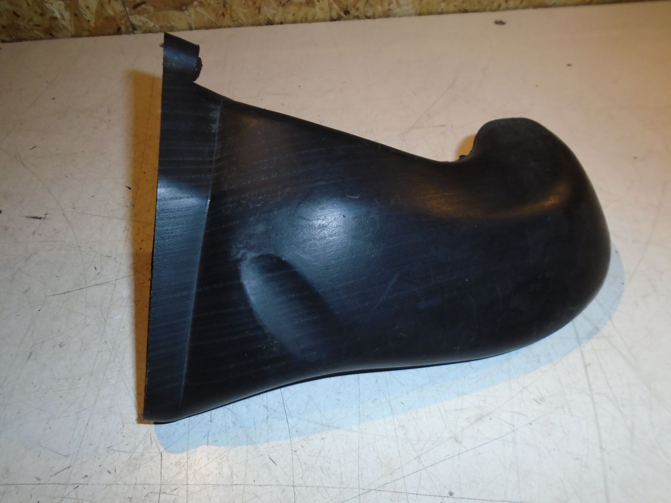 Yamaha FJ1200 Right Fairing Intake Pipe