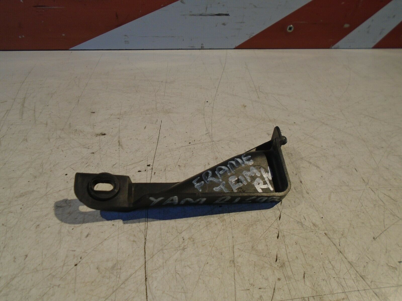 Yamaha R1 RH Frame Trim 1998 YZF1000 R1 Frame Cover