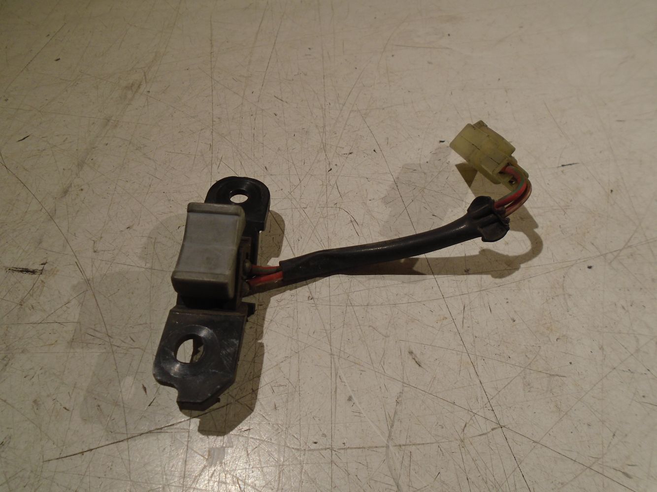 Yamaha FZR1000RU Fuel Switch