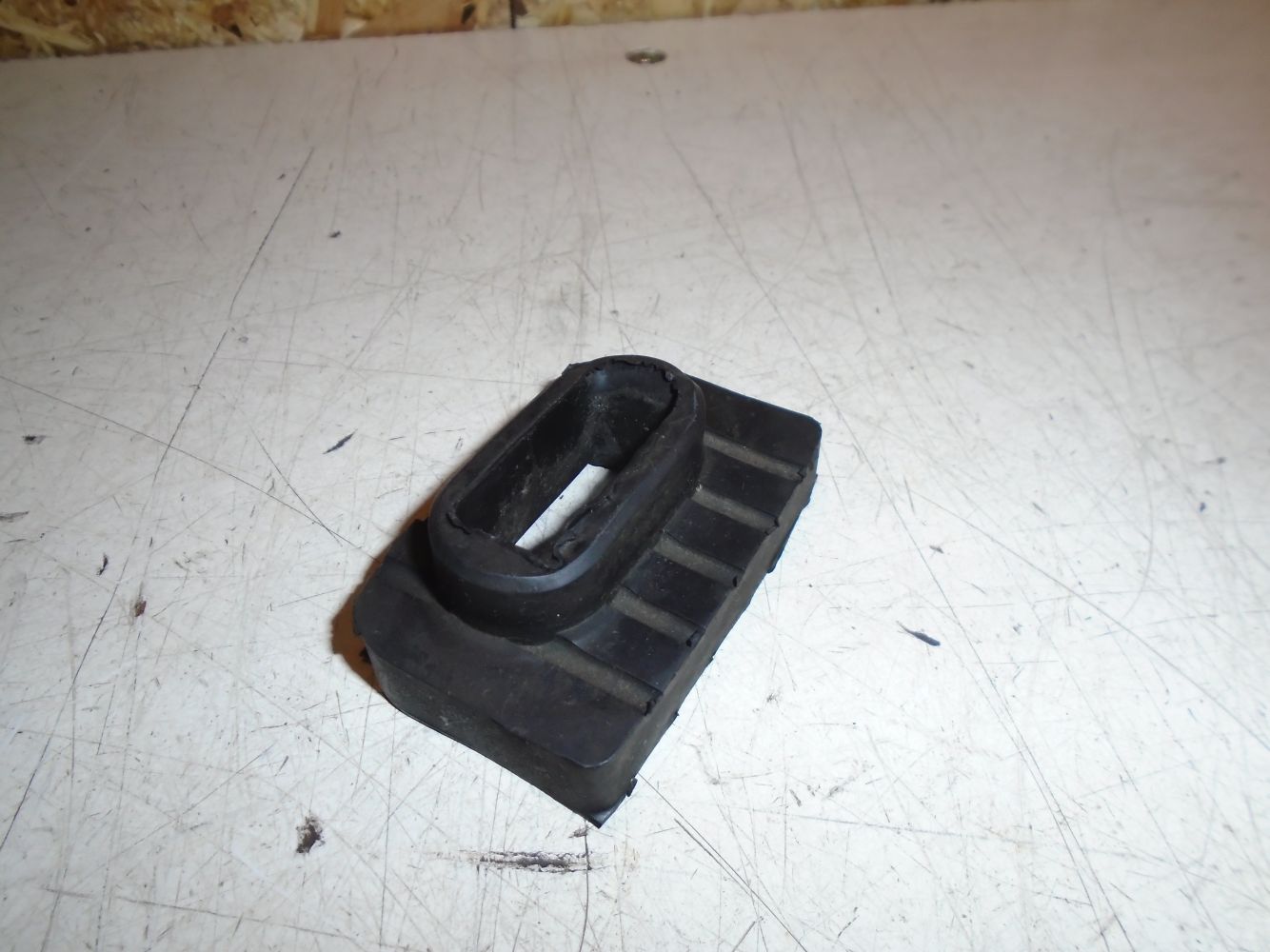 Yamaha FJ1200 Rear Tank Rubber