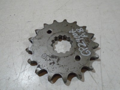 Kawasaki GPZ900R Front Sprocket