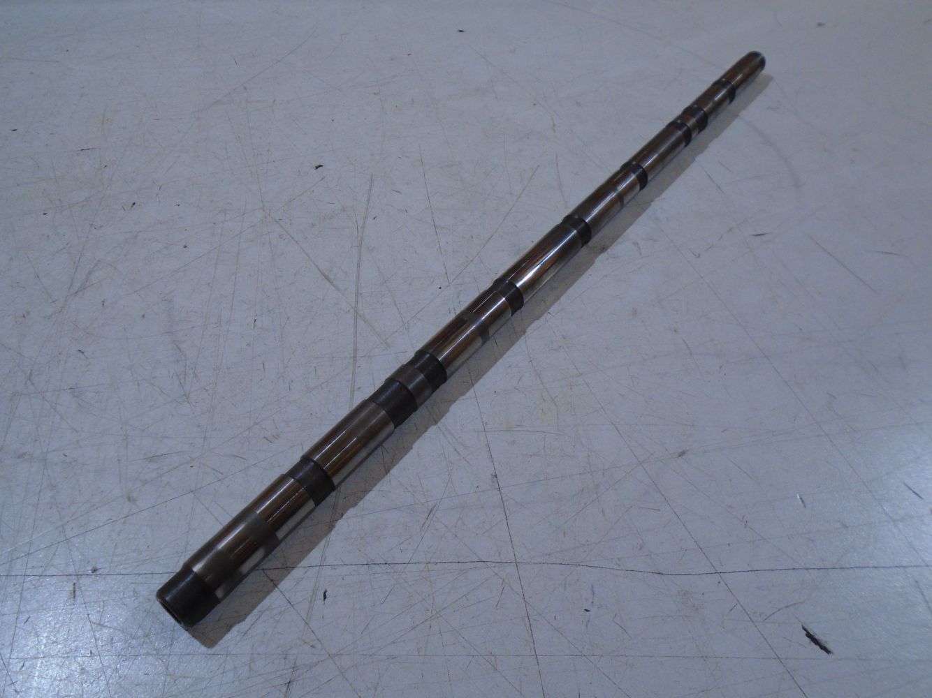 Kawasaki GPZ900R Valve Rocker Shaft