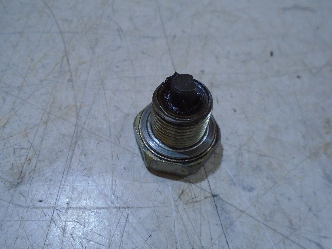 Suzuki GS850G Drive Gear Oil Drain Bolt