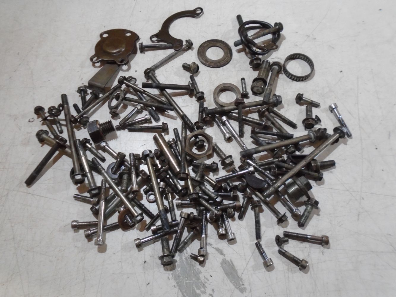 Suzuki GS850G Mixed Engine Bolts 