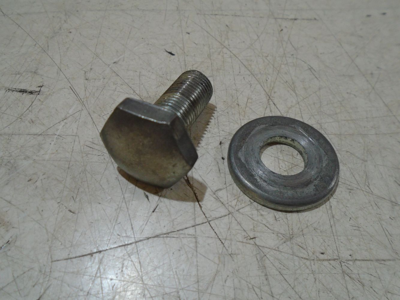 Suzuki GS850G Fork Yoke Top Bolt