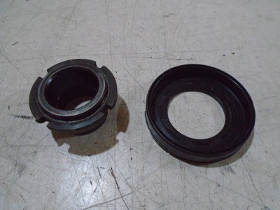 Suzuki GS850G Top Fork Yoke Nut & Cover