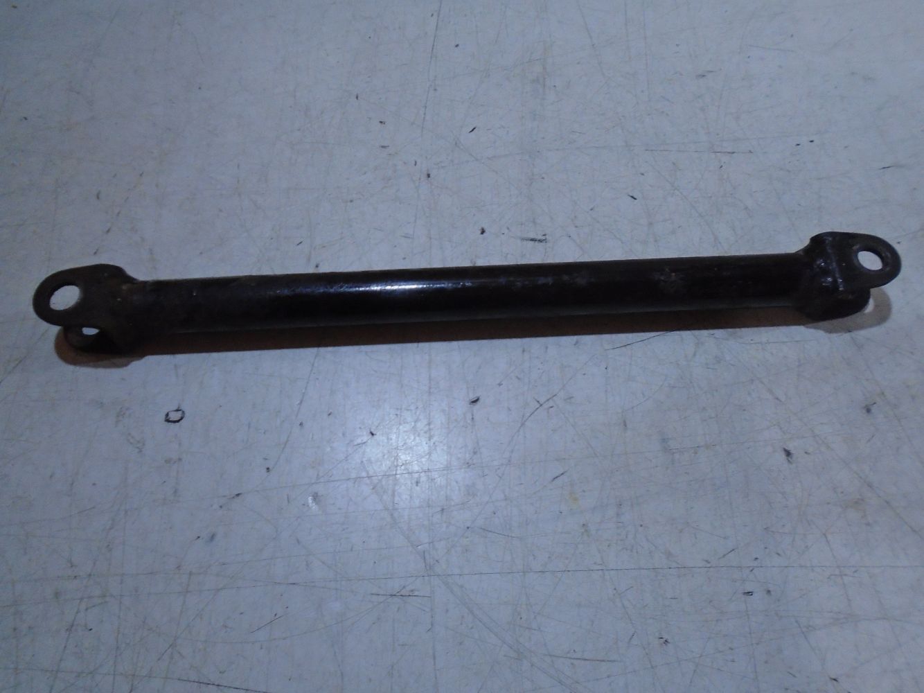 Suzuki GS850G Torque Arm