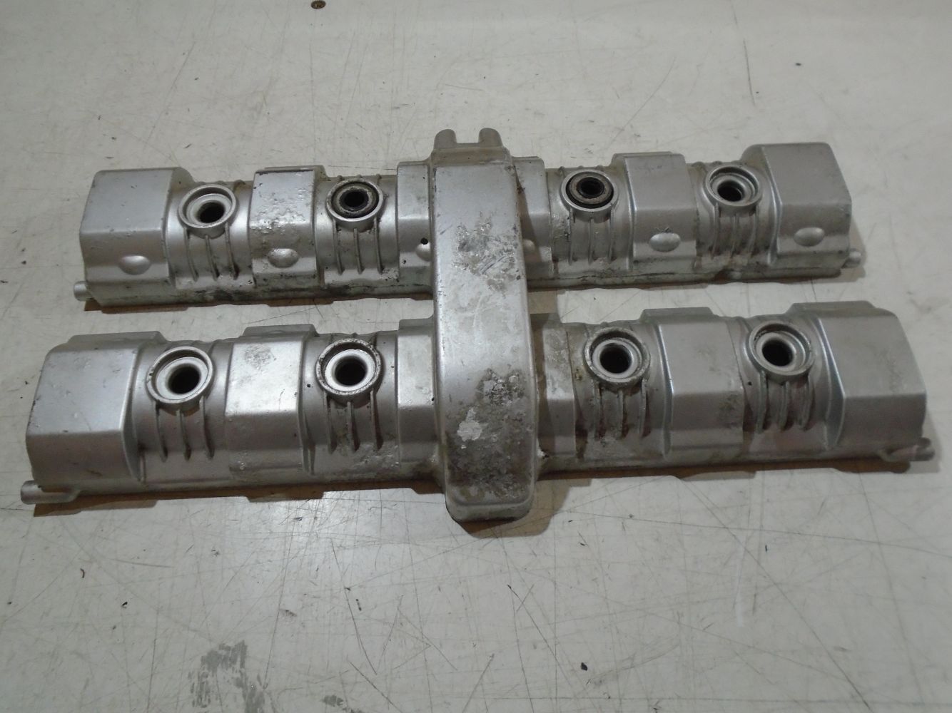 Yamaha FZS600 Fazer Engine Rocker Cover