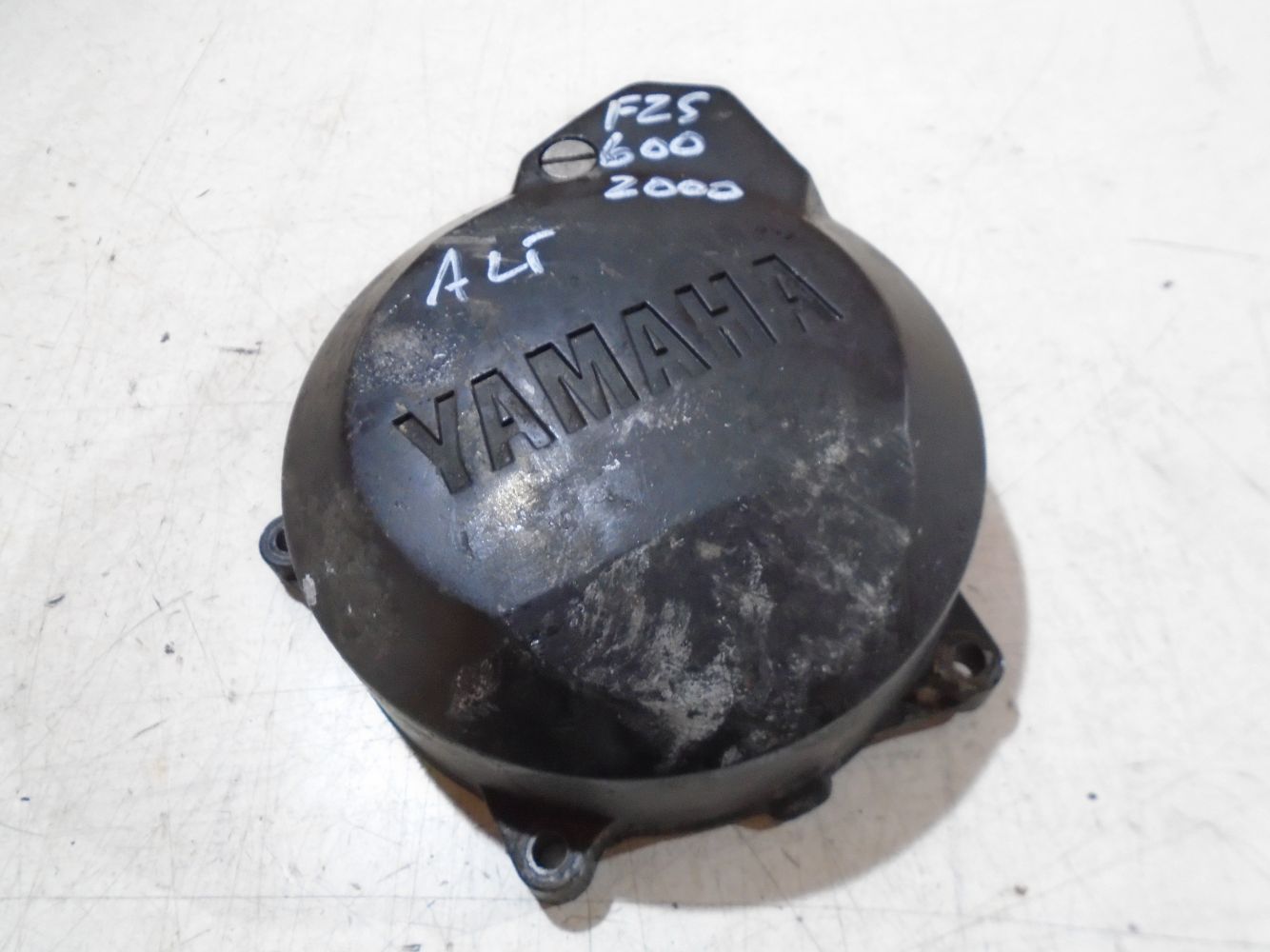 Yamaha FZS600 Fazer Engine Alternator Cover