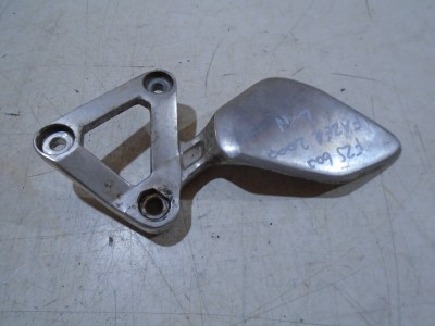 Yamaha FZS600 Fazer Front Footrest Hanger