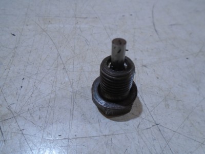 Yamaha XJ550 Engine Sump Oil Drain Bolt