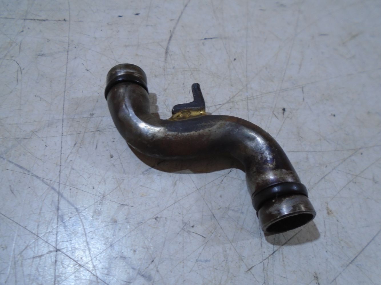 Yamaha FZR1000 Engine Sump Oil Pipe