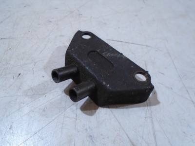 Yamaha FZR1000 Engine To Carb Heater Outlet