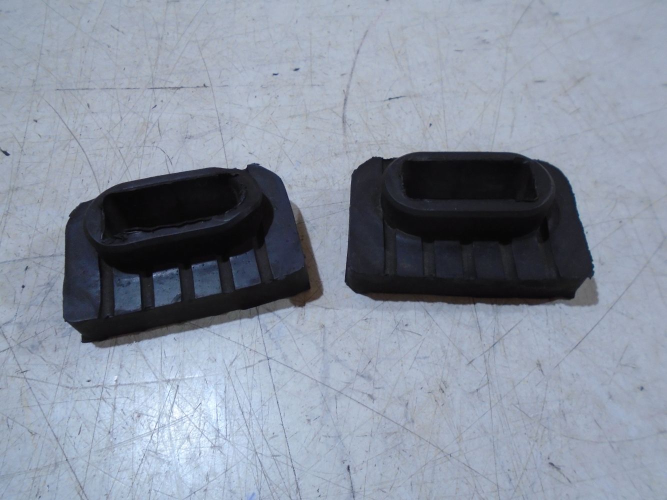 Yamaha FJ1200 Fuel Tank Rubbers