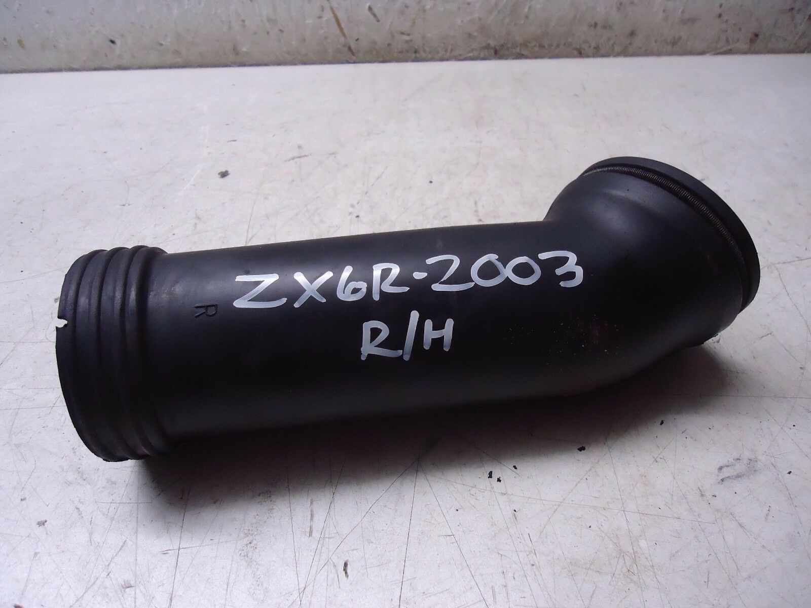 Kawasaki ZX6R Air Intake Pipe
