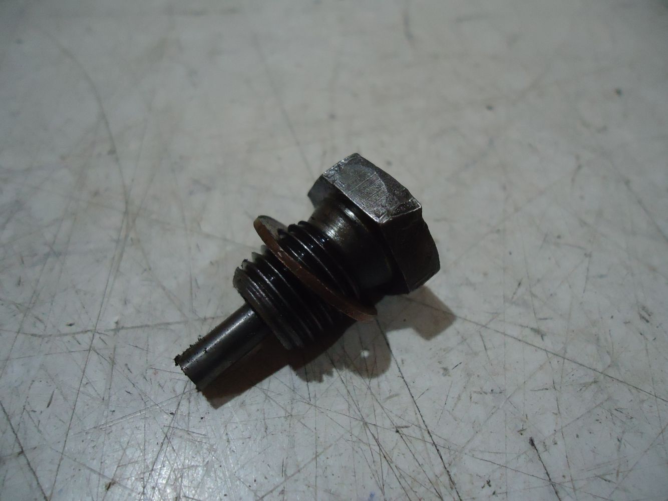 Yamaha XJ750 Maxim Engine Oil Drain Bolt