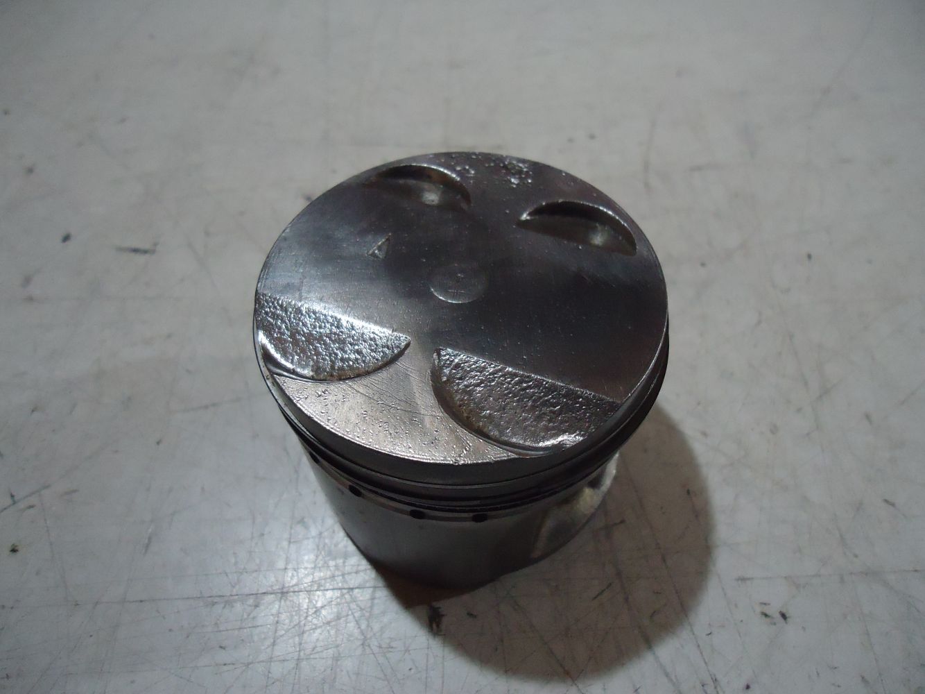 Suzuki GSX750E Engine Piston & Rings GSX750 Pistons