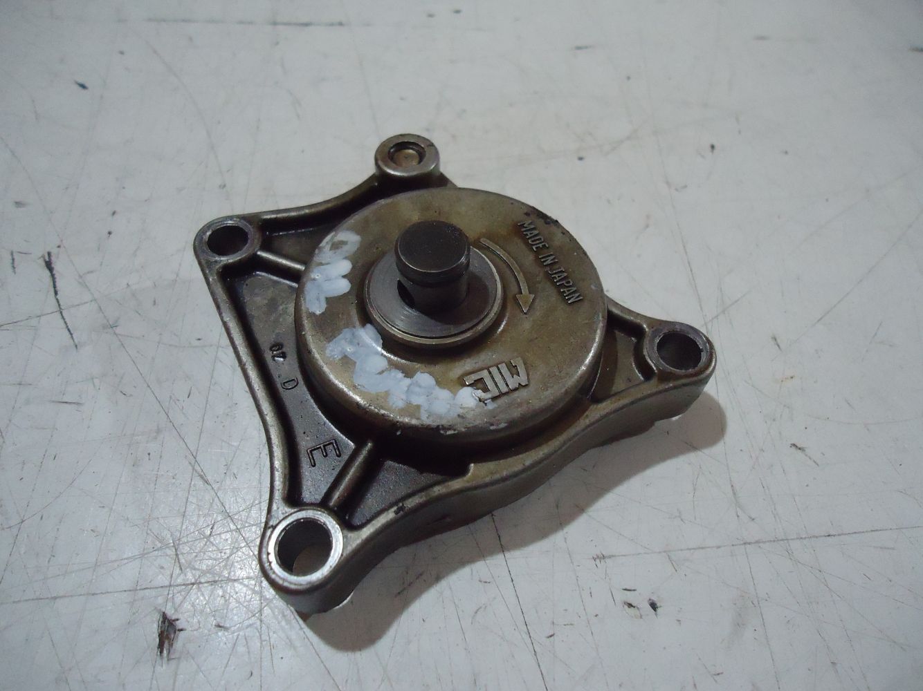 Suzuki GS550E Engine Oil Pump