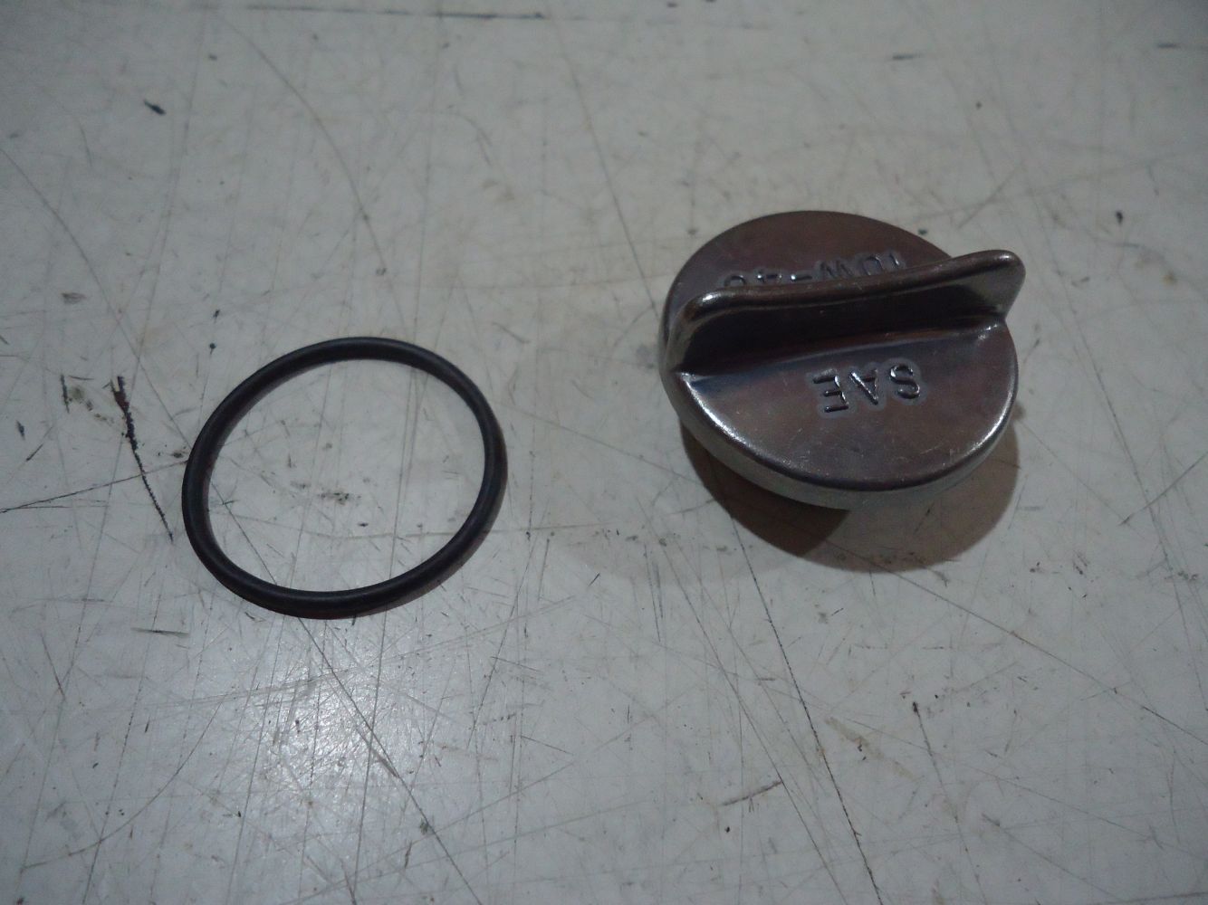 Suzuki GS1000G Engine Oil Filler Cap