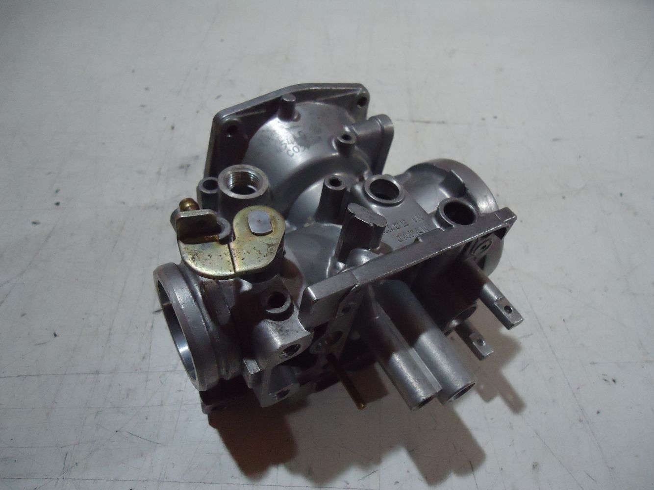 Suzuki GS650GT Carb Body GS650 Carburettor