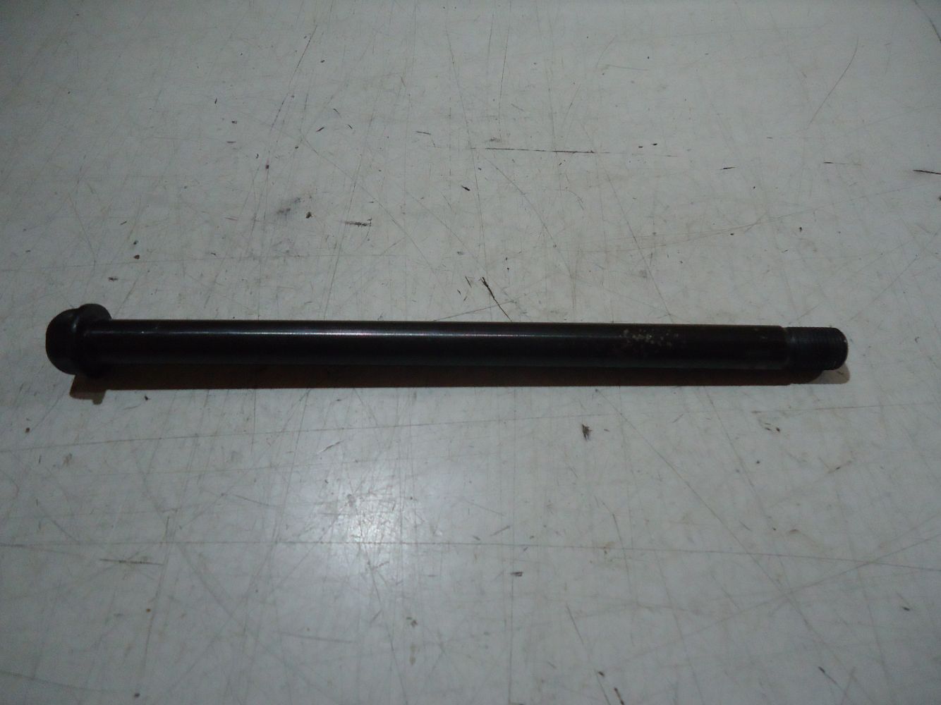 Kawasaki GPX600R Swingarm Spindle Axle