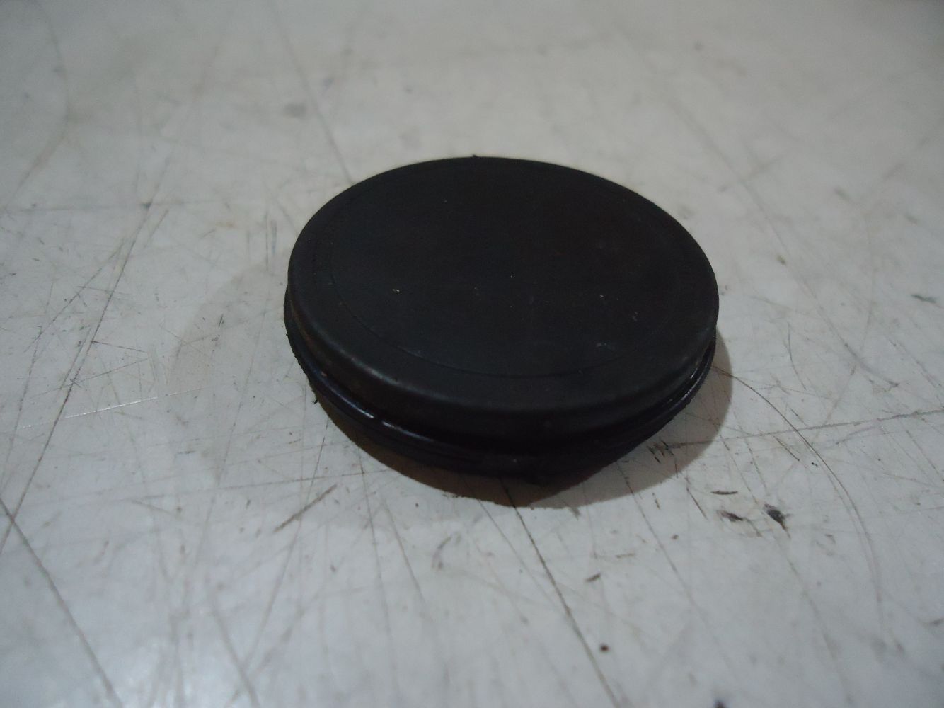 Kawasaki GPX750R Engine Crankshaft End Cover Cap