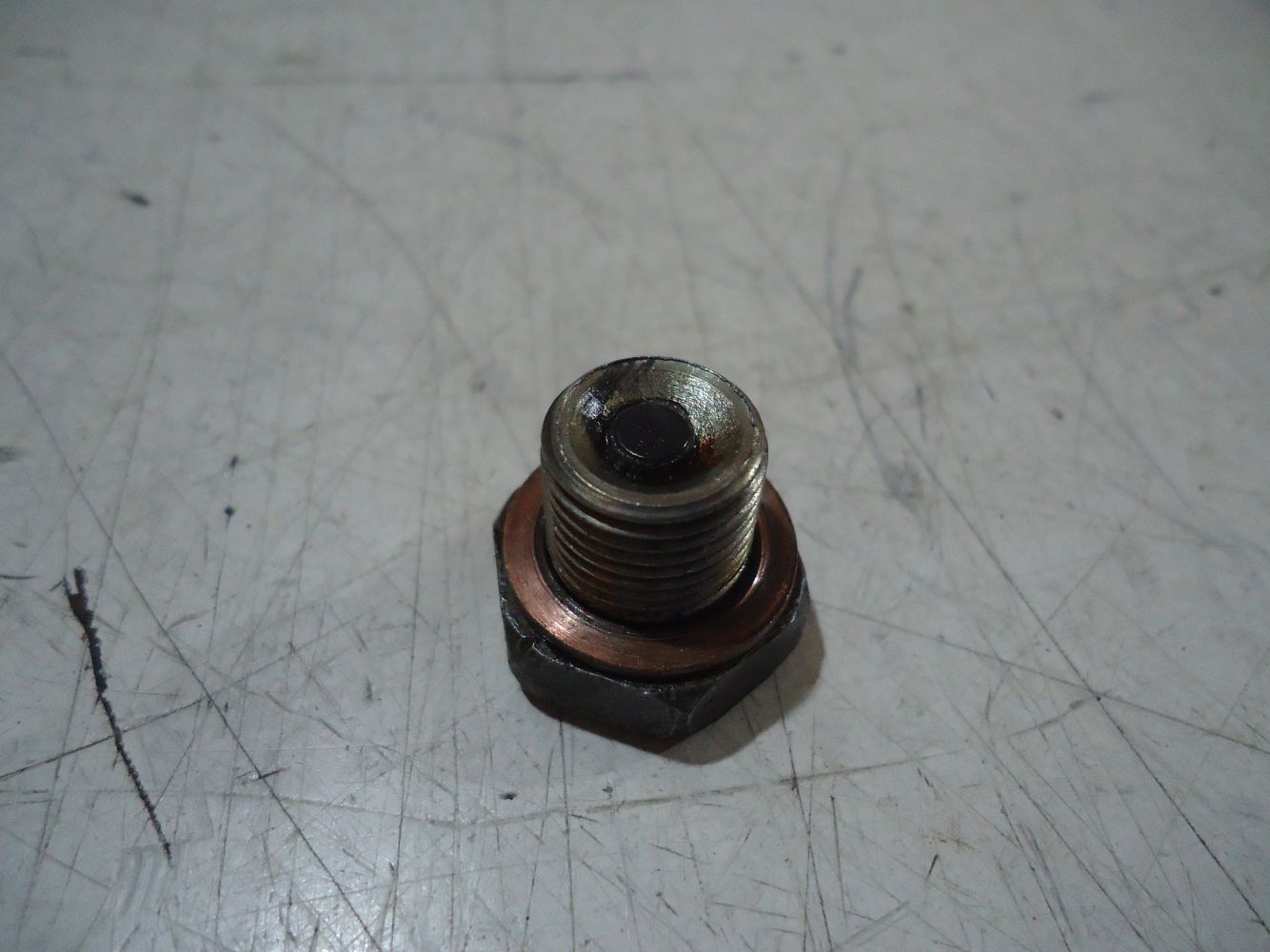 Suzuki GSX550ES Engine Oil Drain Bolt