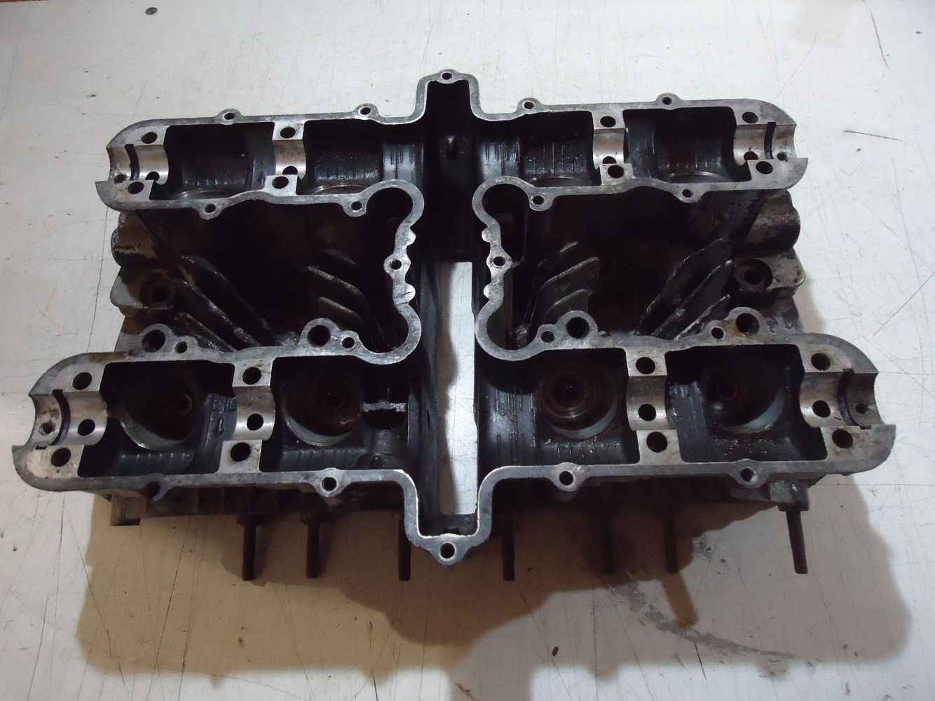 Kawasaki KZ550 Engine Cylinder Head