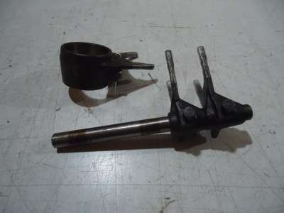 Kawasaki KZ550 Engine Gear Selector Forks