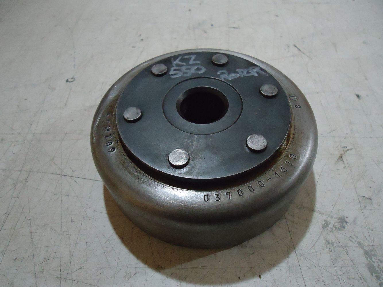 Kawasaki KZ550 Engine Flywheel Magneto Rotor