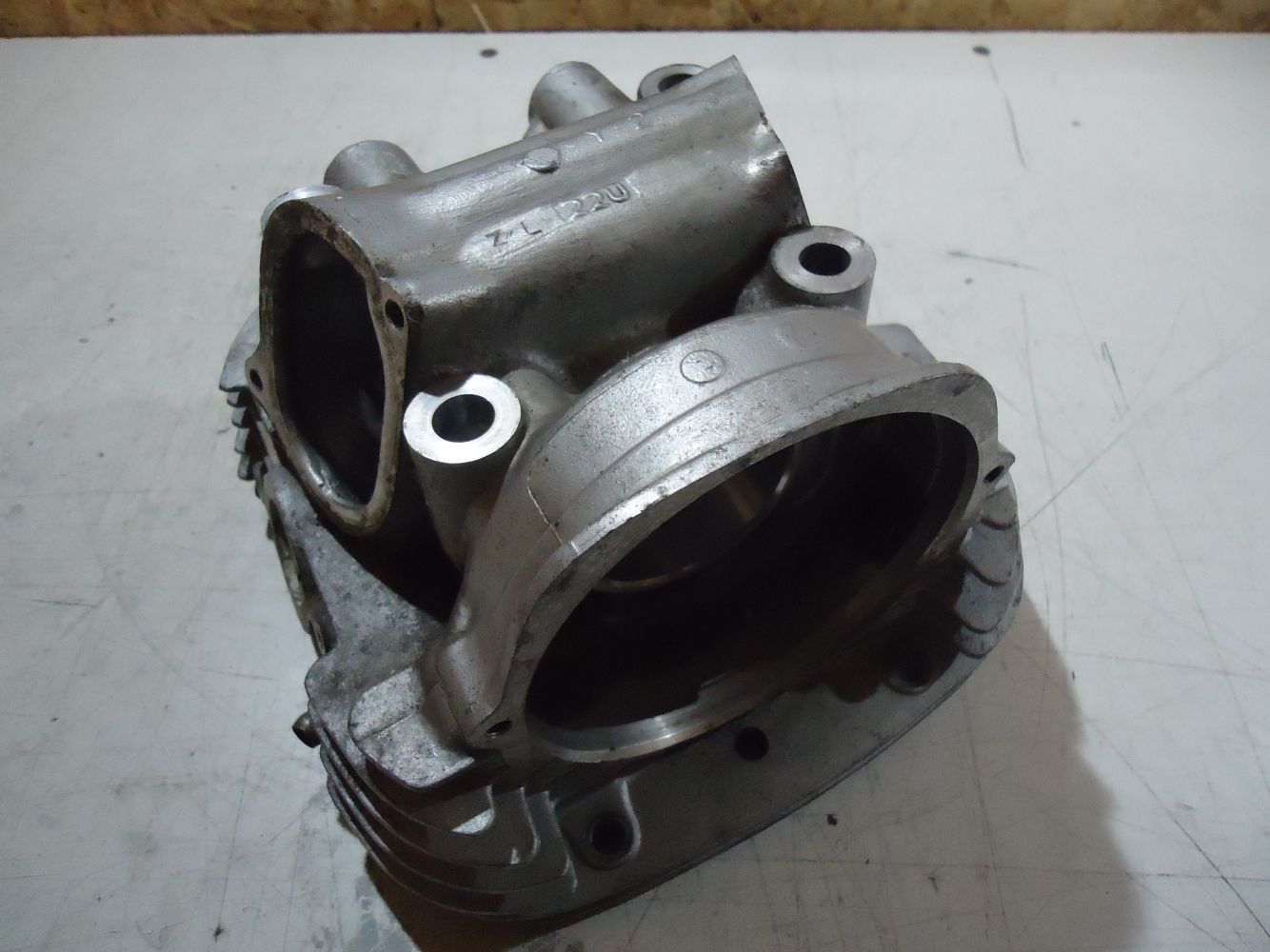 Yamaha XV500 Virago Engine Cylinder Head