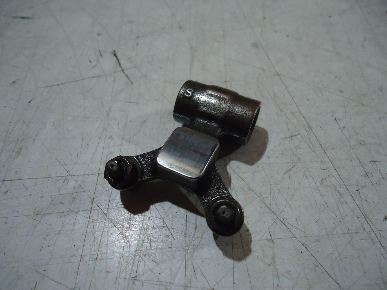 Suzuki GSX750F Engine Valve Rocker Arm