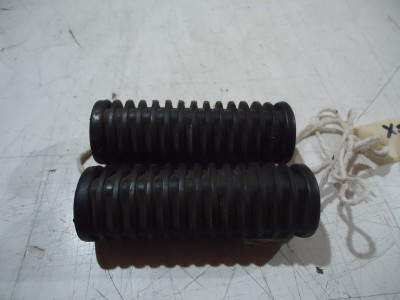 Yamaha XJ650 Rear Footrest Rubbers XJ650 4KO