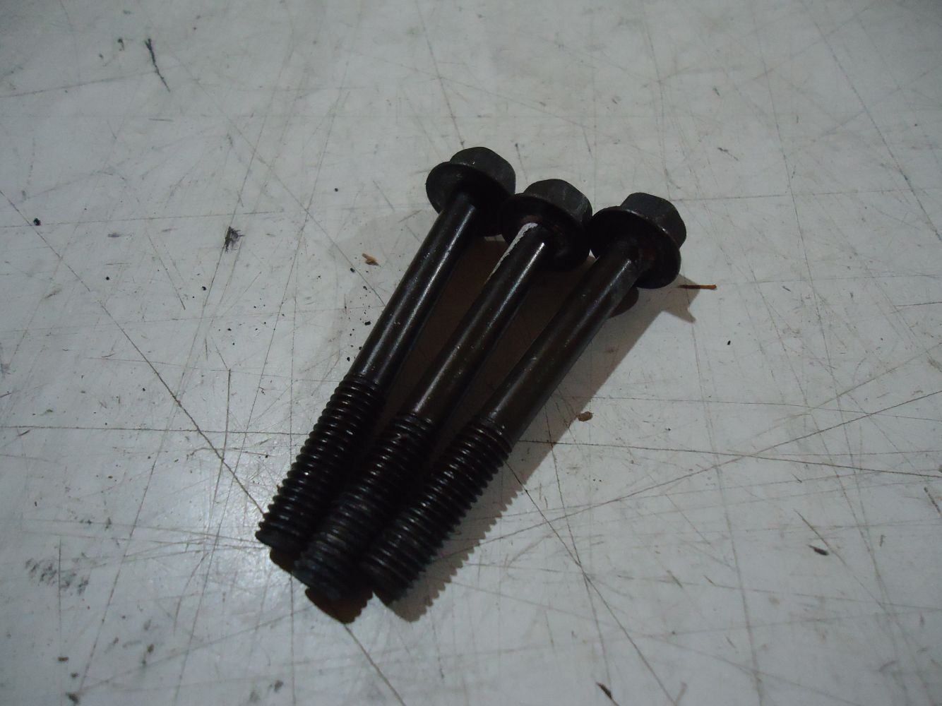 Yamaha YZF750R Generator Bolts