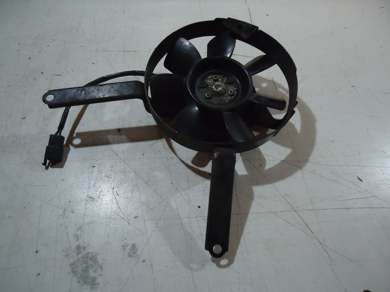 Yamaha FZR600 Radiator Fan