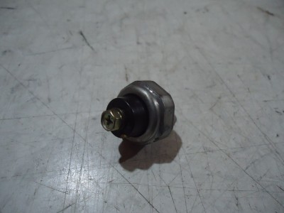 Honda VFR750F Engine Oil Pressure Switch