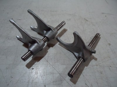 Suzuki GS1000G Engine Gear Selector Forks