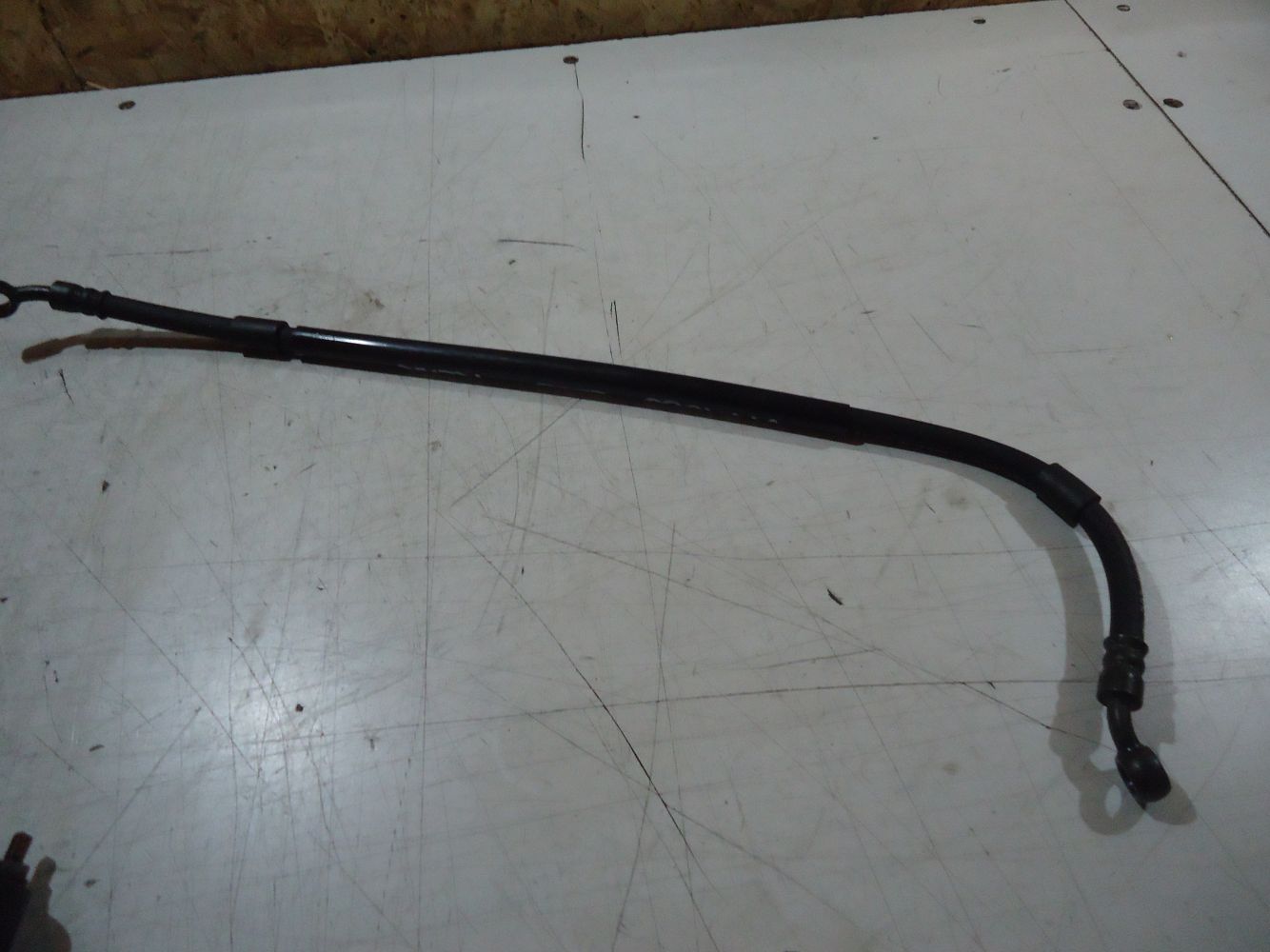 Yamaha XJ550 Rear Brake Hose Line