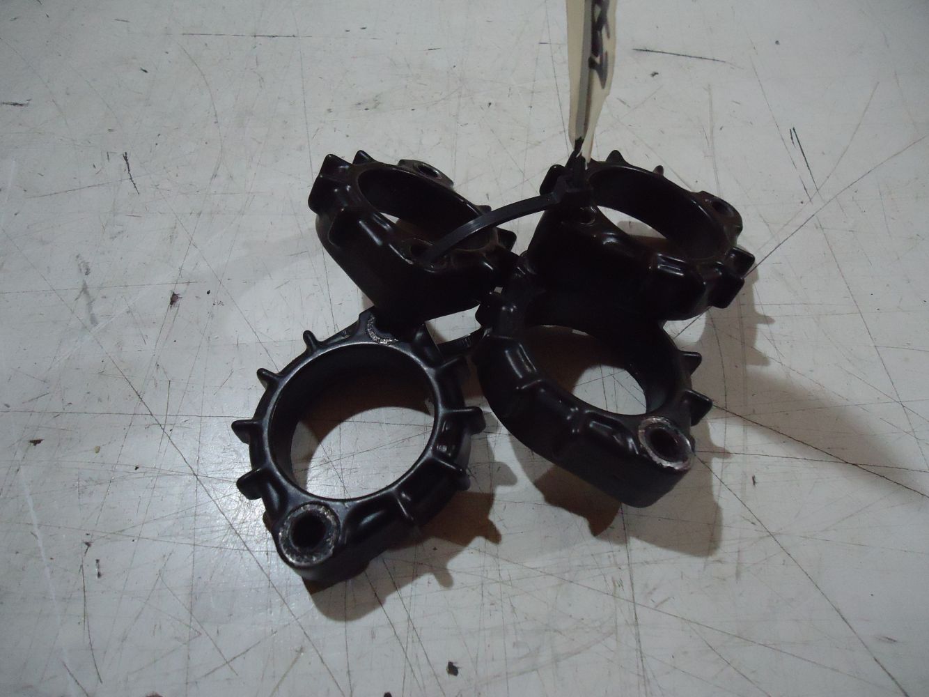 Yamaha XJ550 Exhaust Header Clamps