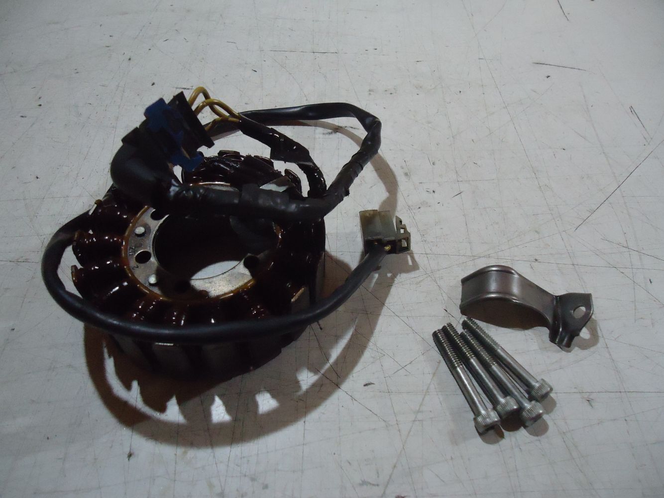 Honda CBR900RR Fireblade Engine Alternator Stator